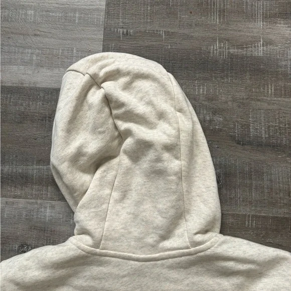 SALE🎉. Nike Hoodie - Picture 8 of 9